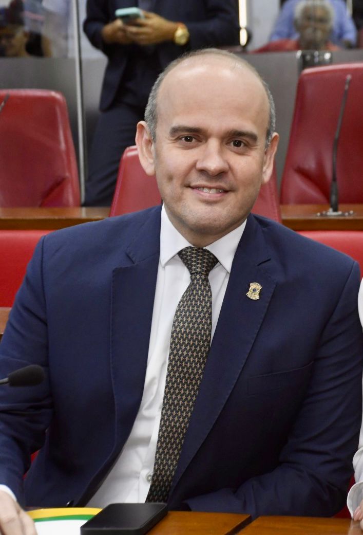 Vereador Wamberto Ulysses propõe projeto para atender crianças e adolescentes de comunidades do Sanhauá