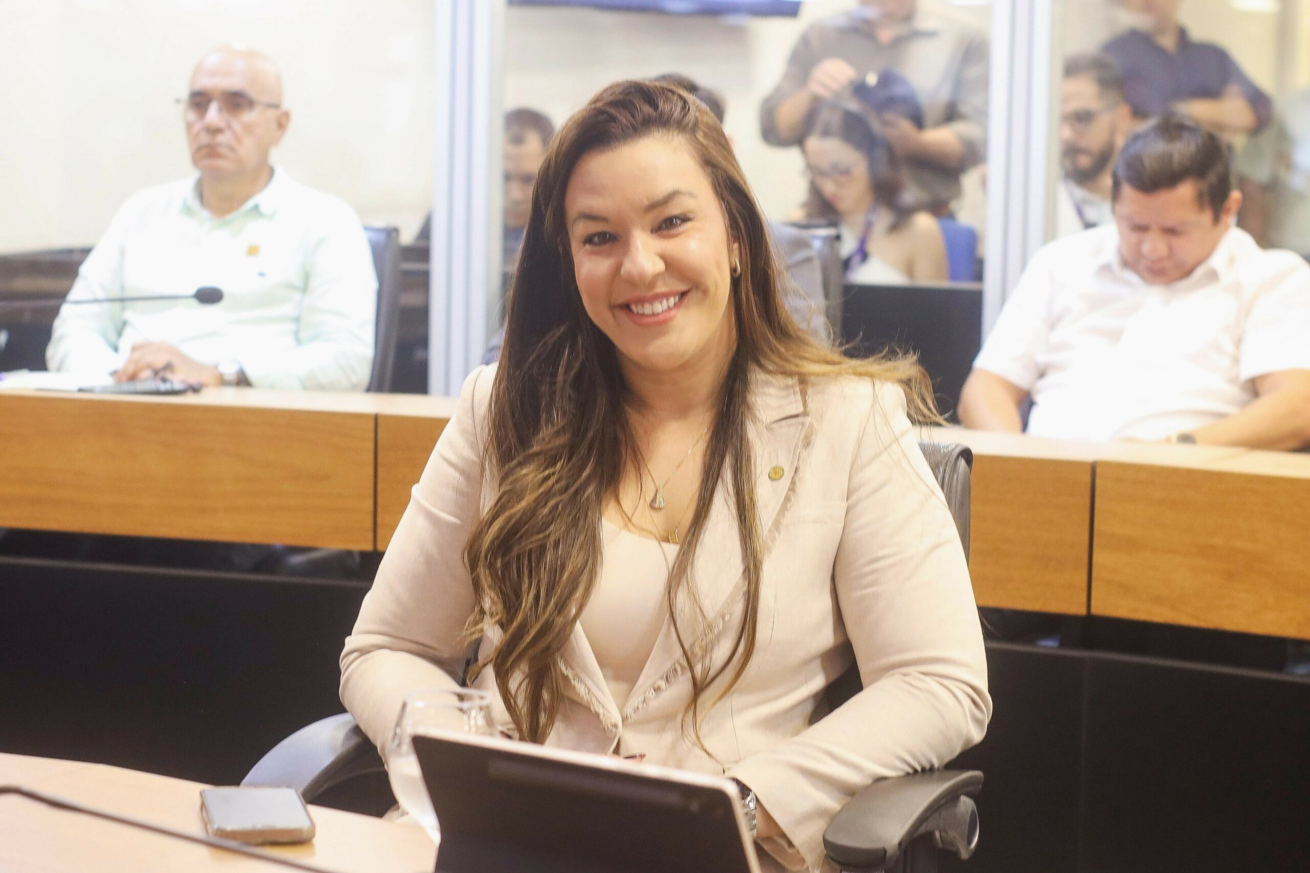 A cada 30 minutos, uma mulher paraibana solicita medida protetiva de urgência; deputada Camila reforça luta contra a violência à mulher no estado