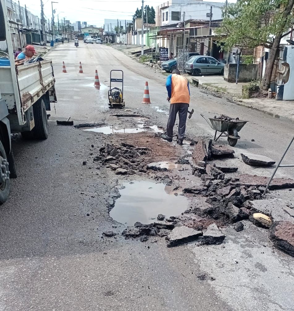 Prefeitura de João Pessoa inicia semana com serviços da Operação Tapa-Buraco em 35 bairros pessoenses