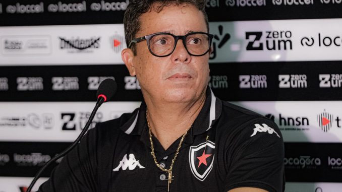 Botafogo-PB confirma a saída do técnico Evaristo Piza