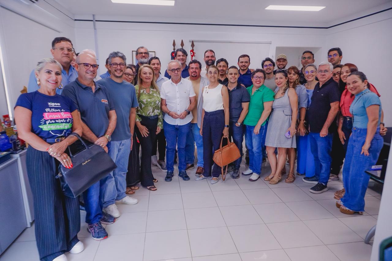 Prefeito Cícero libera alvará para construção de um polo de confecções no bairro de Mangabeira em João Pessoa