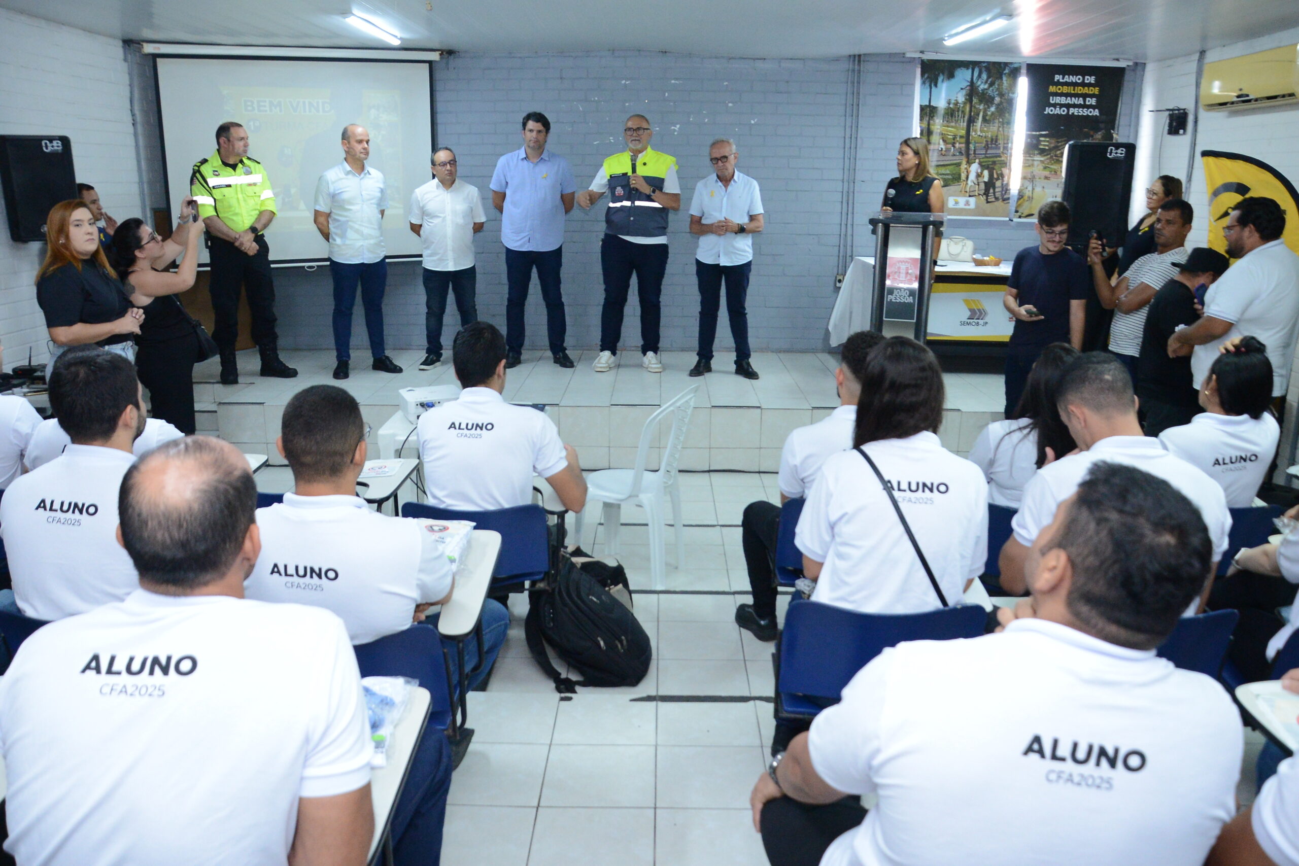 Aprovados em concurso: Prefeitura de João Pessoa convoca 53 de agentes de mobilidade urbana para o Curso de Formação