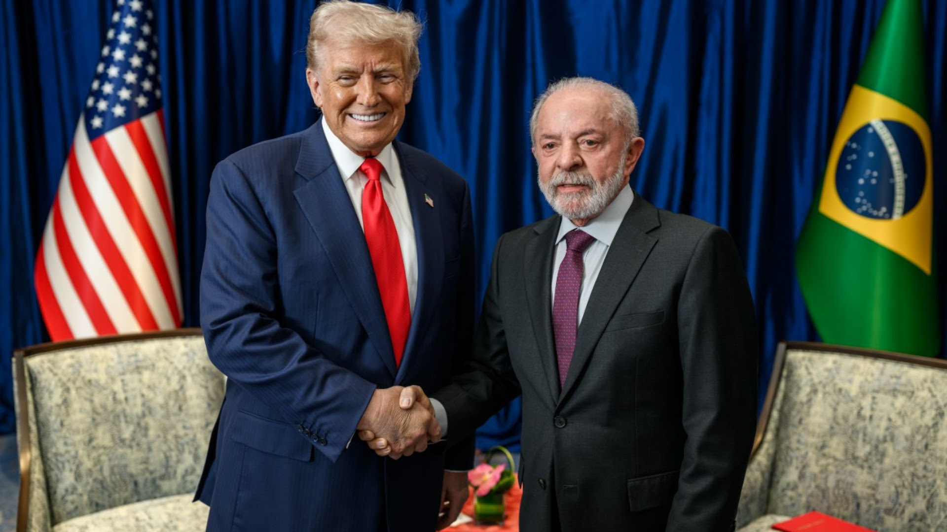 Lula se reúne com Trump em Kuala Lumpur na Malásia e nova pedido de suspensão de 'tarifaço' contra o Brasil