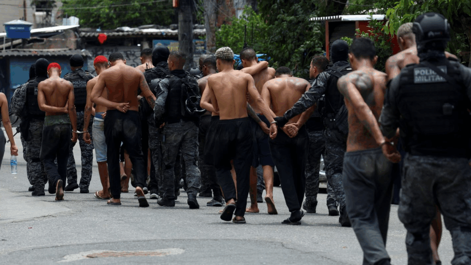 Pesquisa mostra que só esquerda desaprova a megaoperação policial que matou 121 pessoas no Rio, diz Genial/Quaest