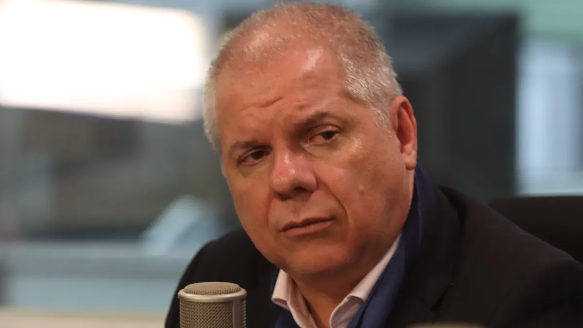 Ex-presidente do INSS Alessandro Stefanutto no governo Lula é preso em operação da PF; ex-ministro de Bolsonaro terá que usar tornozeira eletrênica