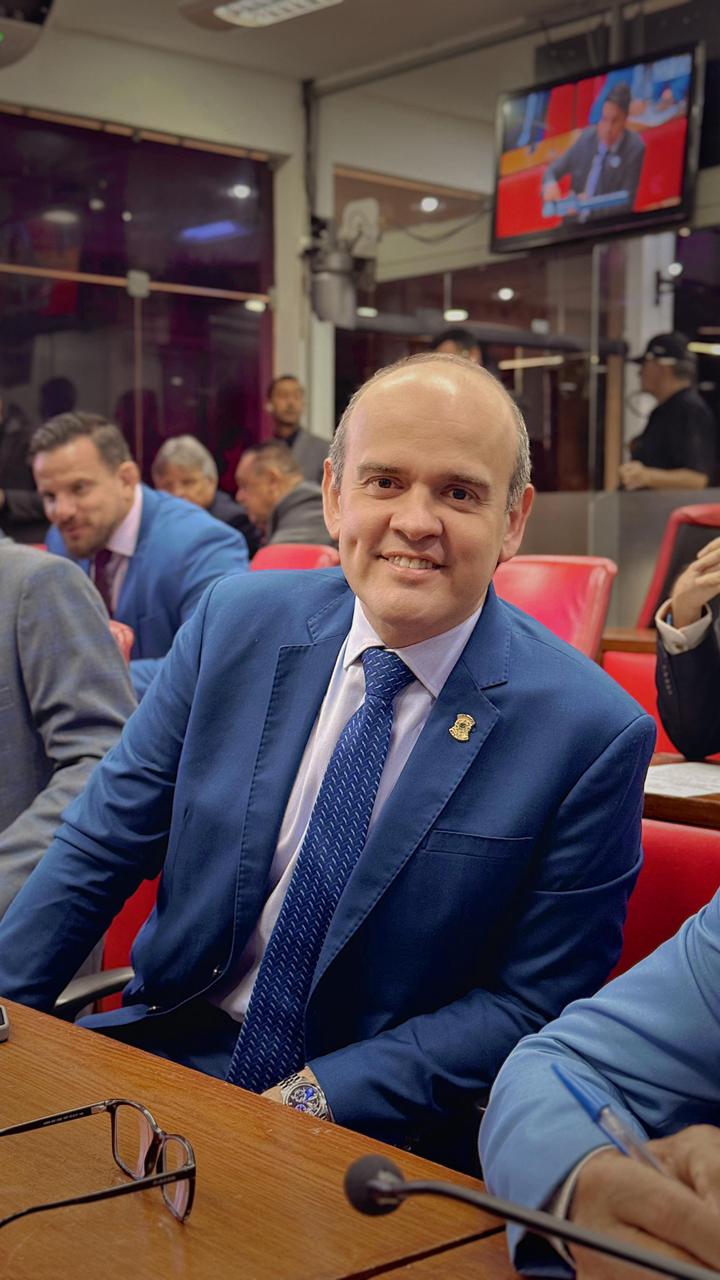 Vereador Wamberto Ulysses defende criação do Cadastro Municipal de Intérpretes de Línguas e Sinais em João Pessoa