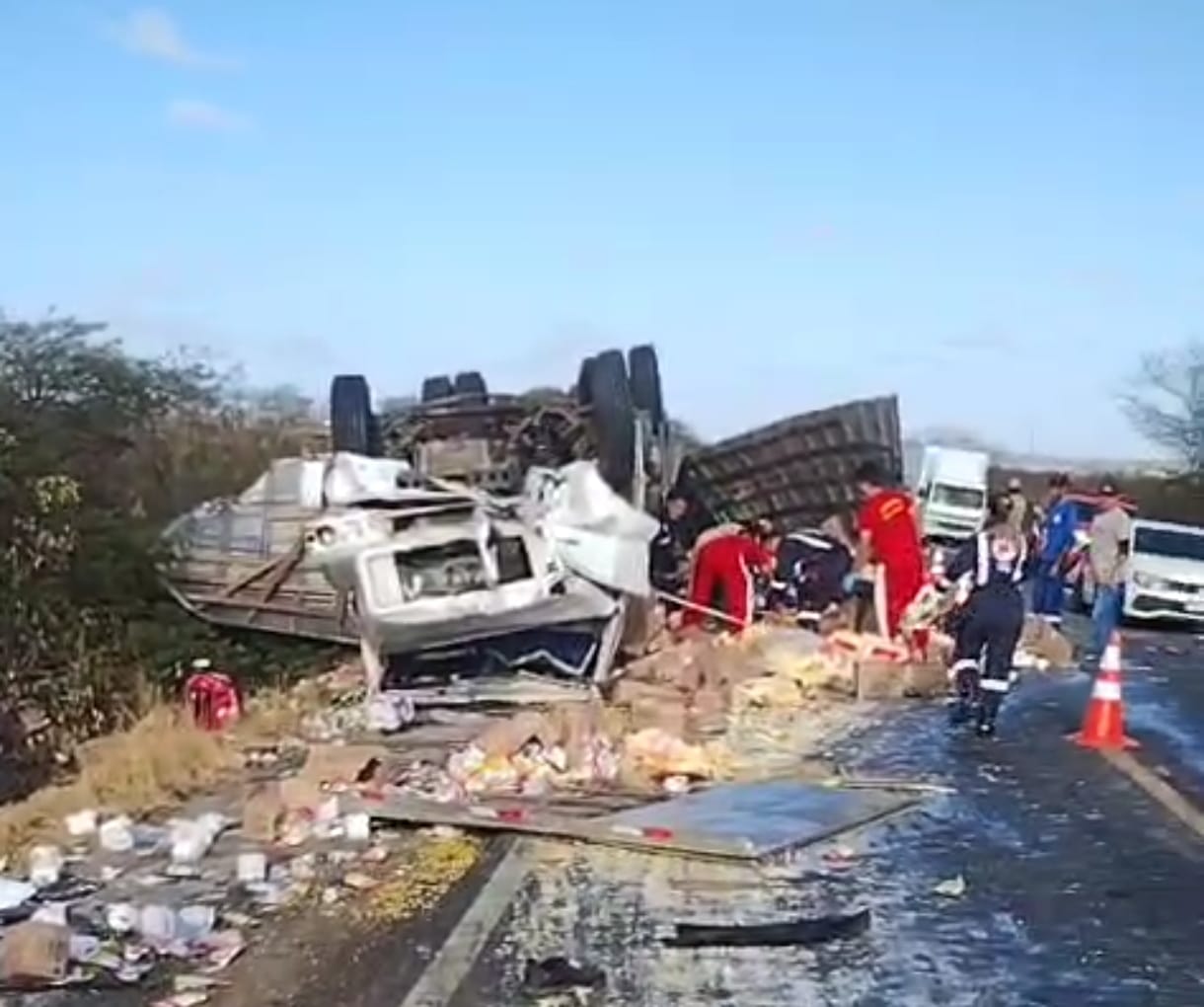 Seis pessoas morrem e outras ficaram feridas em tragédia na BR 230 próximo a Soledade em acidente envolvendo 6 veículos