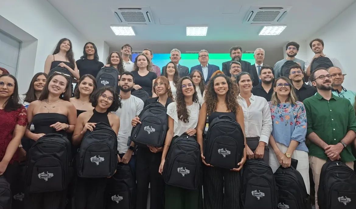 Deputado João Gonçalves parabeniza bolsistas do Programa Paraíba Sem Fronteiras selecionados para universidades da Europa