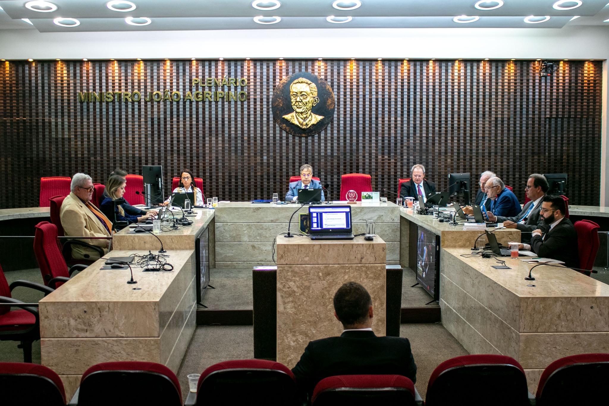 TCE-PB reprova contas do ex-secretário de Educação Cláudio Furtado a quem foi imputado débitos de R$ 3.497.765,00