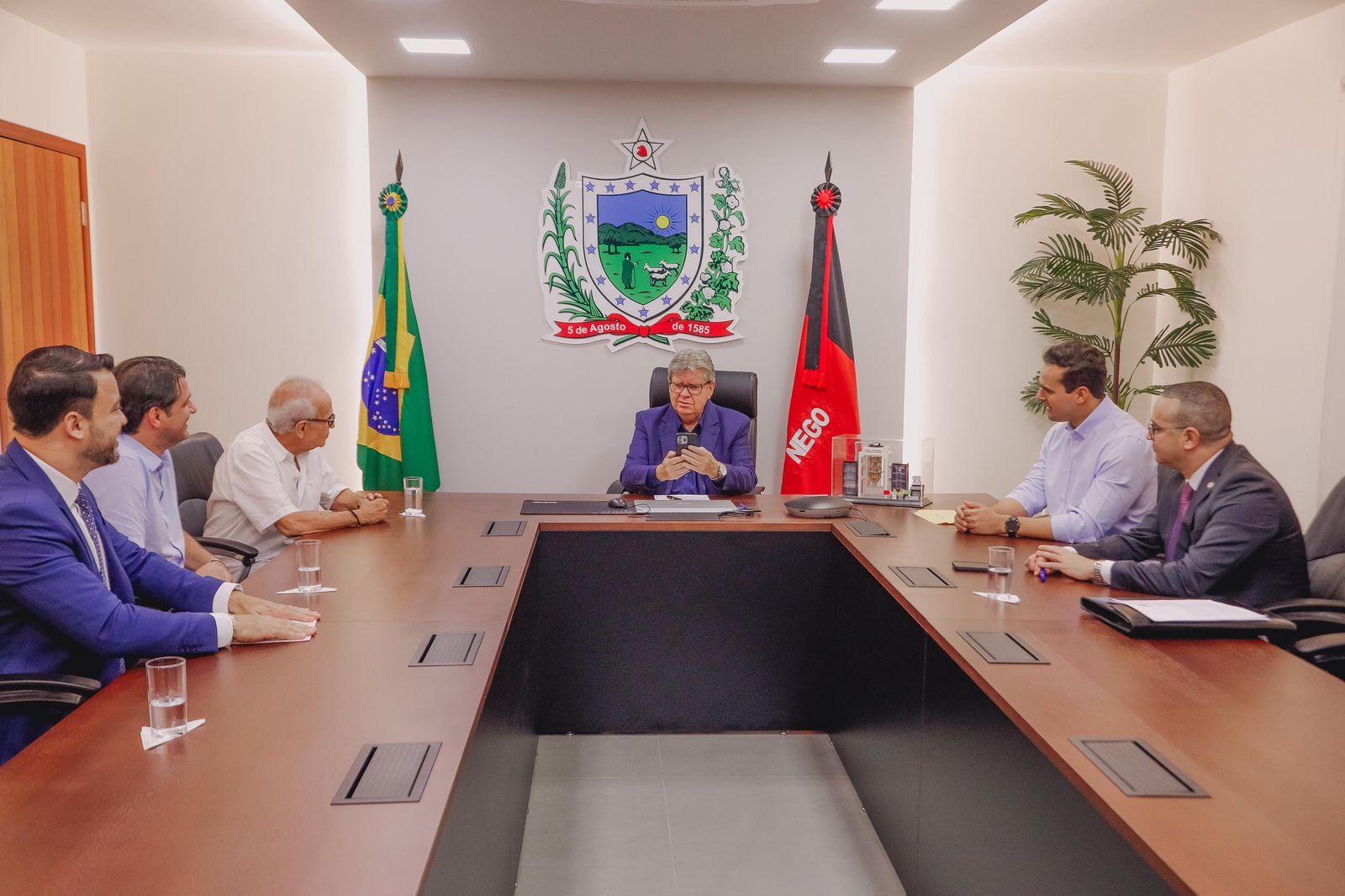 Parceria: Prefeito Cícero assina termo de cessão da Estação das Artes ao Governo da Paraíba para instalação de Centro de Computação Quântica em João Pessoa