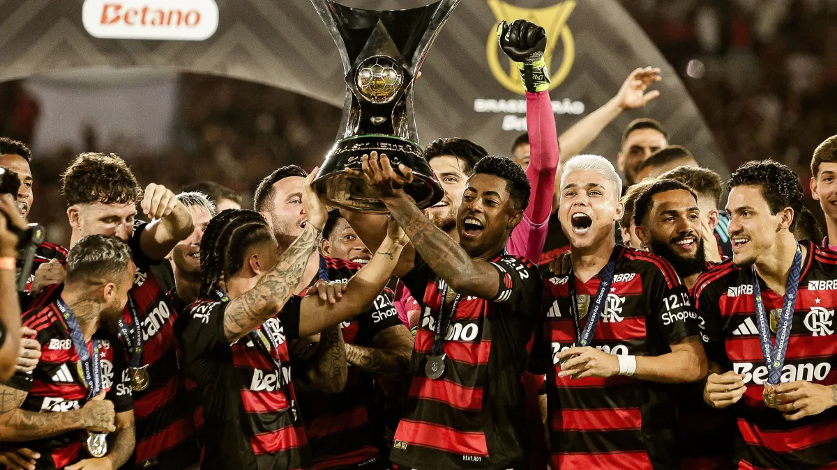 Ranking da CBF aponta Flamengo segue líder e Corinthians sobe para segundo na relação dos clubes brasileiros