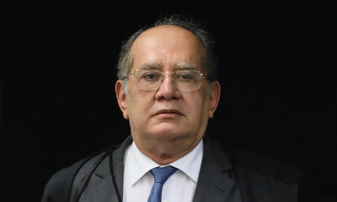 Ministro Gilmar Mendes retira de pauta e suspende trecho de decisão que restringia pedidos de impeachment de ministros do STF