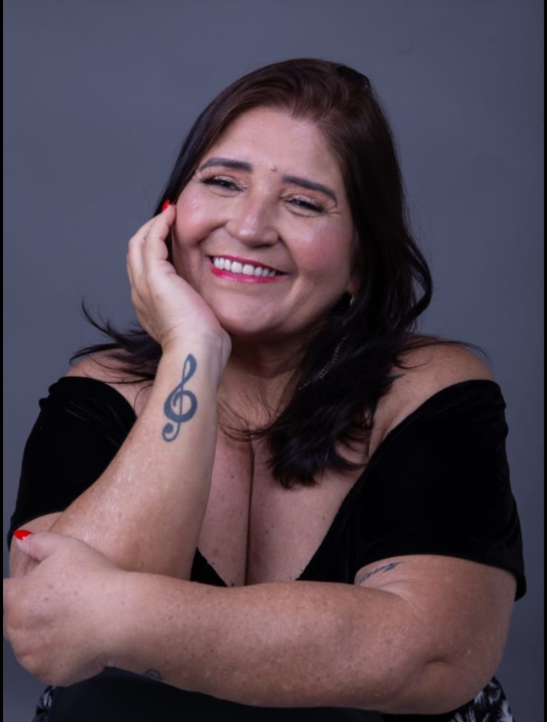 Cantora Cris Munhoz é atração do Sabadinho Bom deste final de semana na Pça Rio Branco