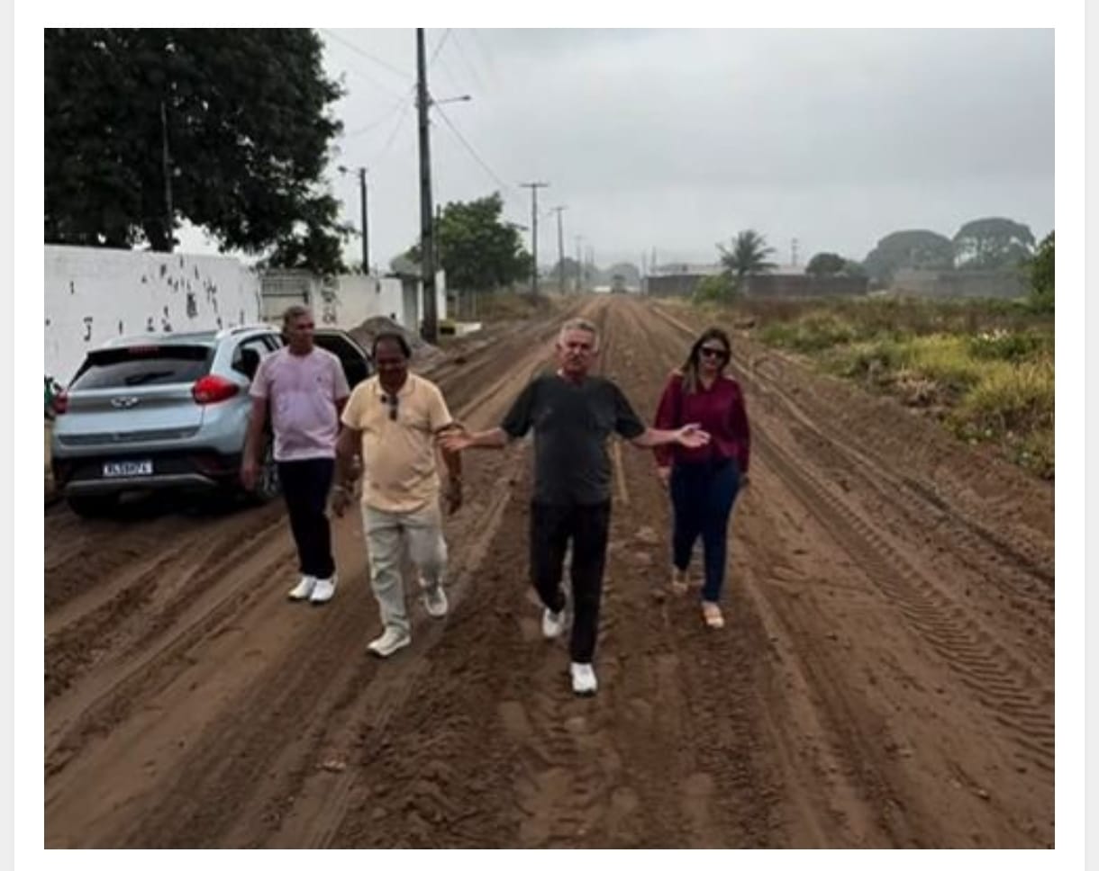 Em Lucena, João Gonçalves destaca avanço da pavimentação asfáltica e critica atuação do prefeito: “Mentira tem perna curta”