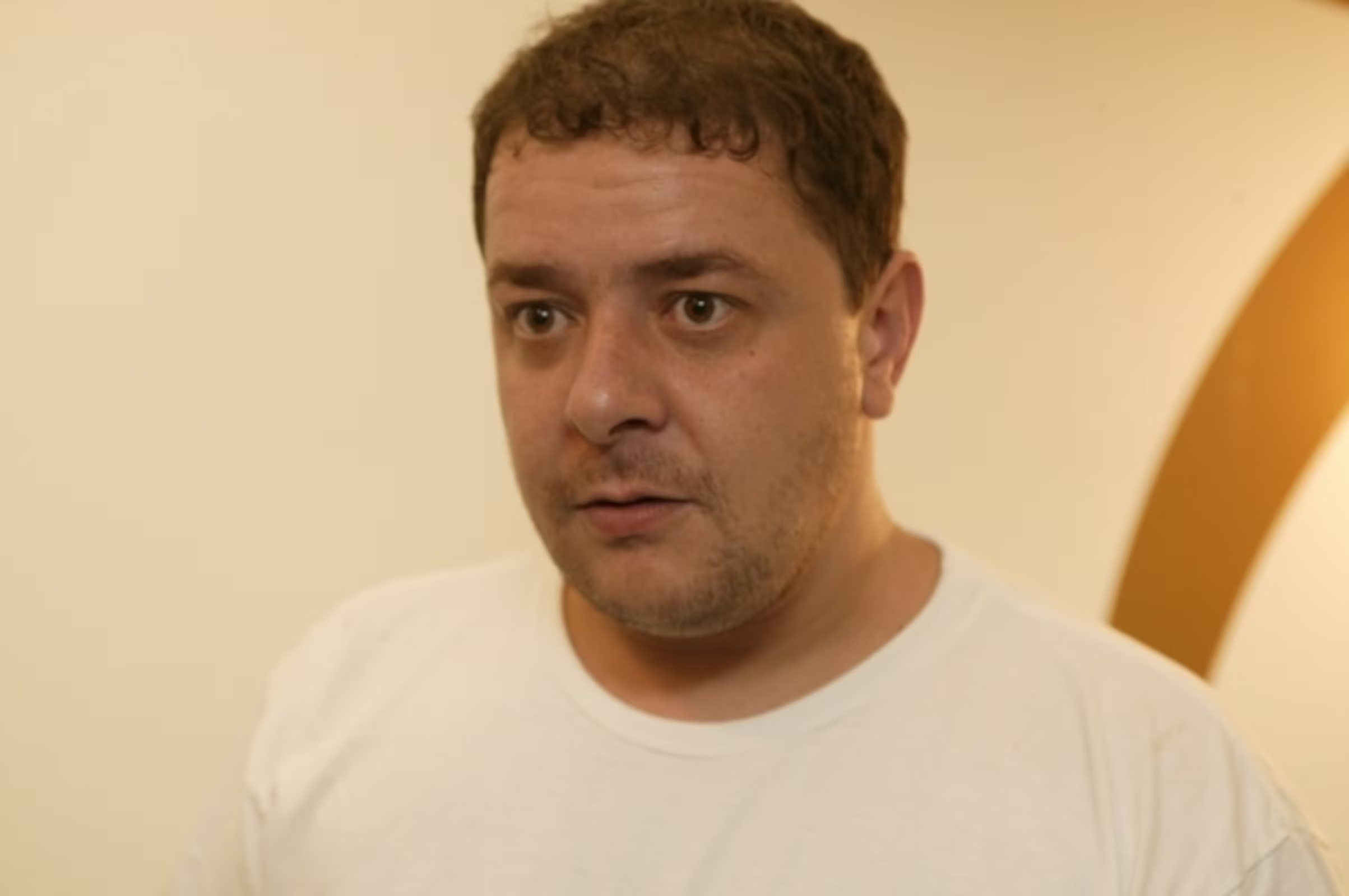 Citado em investigação da PF: Diálogos de WhatsApp, anotações e passagem aérea: veja as menções a Lulinha no inquérito do INSS