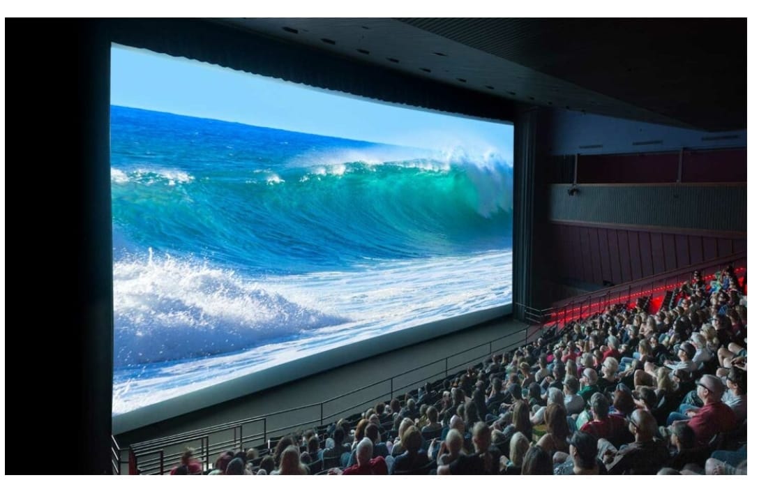 Governo Lula anuncia entrega de Smart TVs para sessões de cinema nas penitenciárias federais