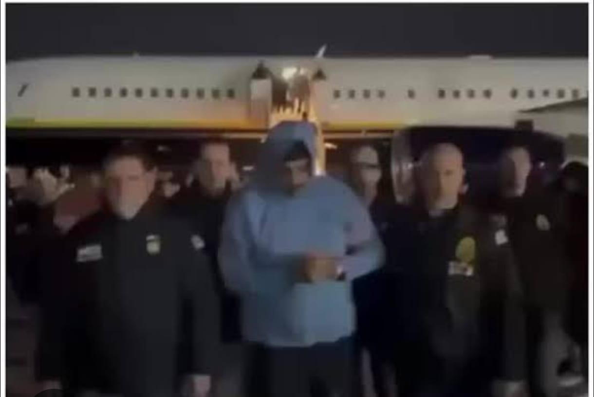 Após captura pelo governo Trump, Maduro chega a centro de detenção nos EUA