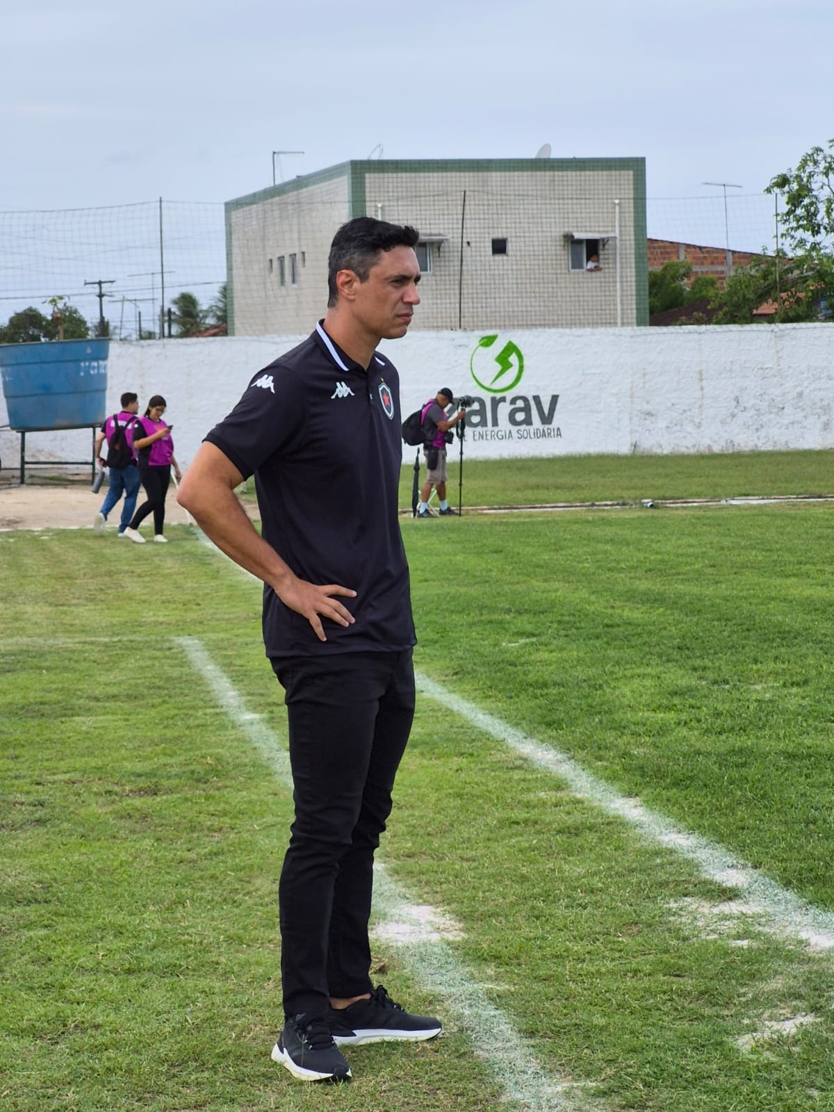 Botafogo-PB demite treinador Bernardo Franco e o executivo de futebol Rodrigo Pastana após goleada para o Campinense Clube