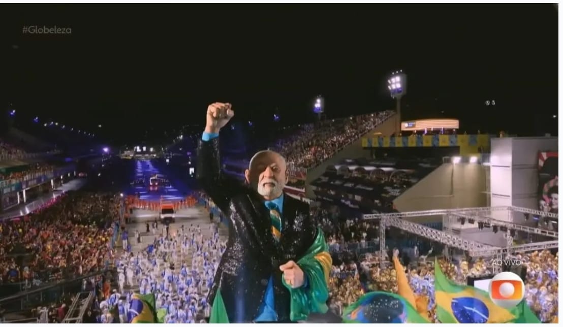 Acadêmicos de Niterói, escola que homenageou Lula é rebaixada do carnaval do RJ