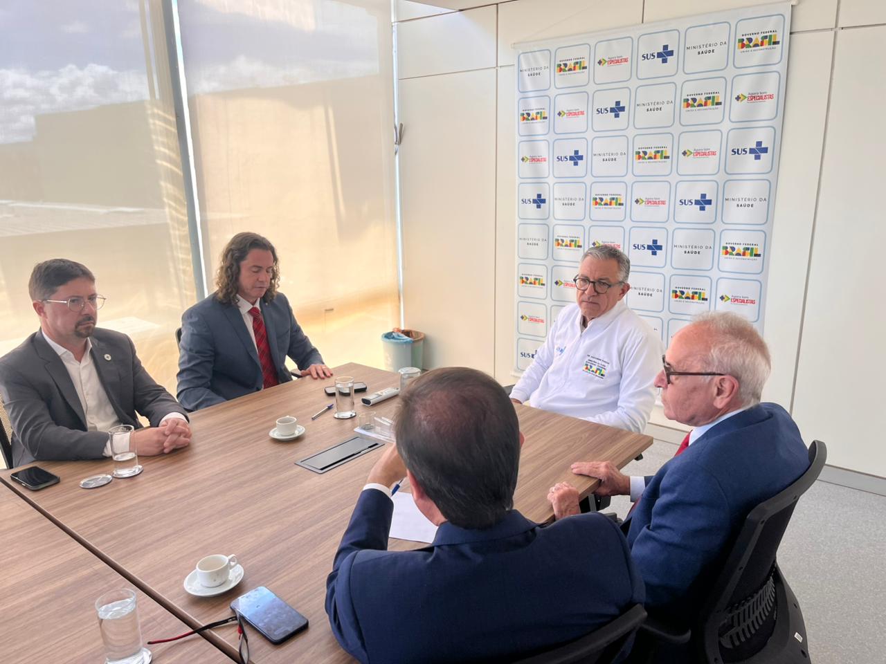 Prefeito Cícero consegue do ministro Alexandre Padilha garantia que João Pessoa ganhará um novo hospital oncológico